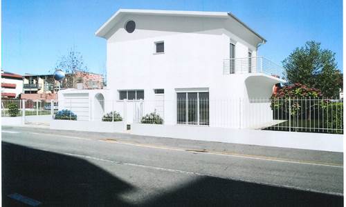 Villa In Vendita a Rovellasca