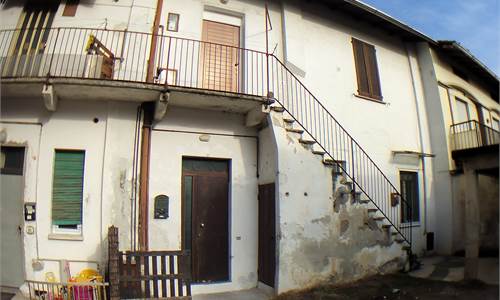 2 locali In Vendita a Rovellasca